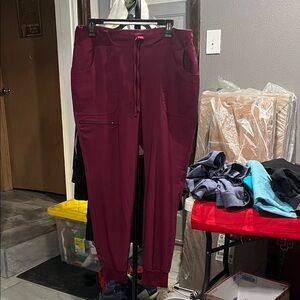 Surgical Scrub Joggers Heart Sole Lg